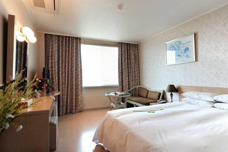Bloom Hotel 3*
